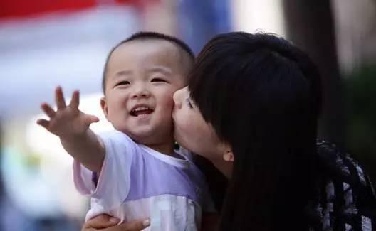 宝妈要如何在网络上挣钱？邀请不到人也能赚钱吗？答案是肯定的